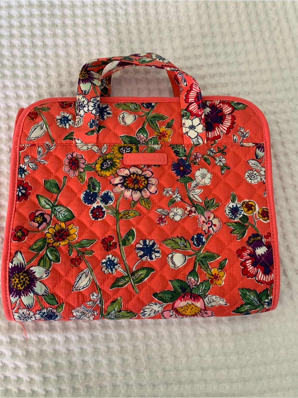 Vera Bradley Coral Floral Quilted Toiletries hanging bag EUC